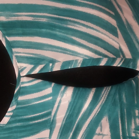 Banana Republic Summer Top - Picture 2 of 3